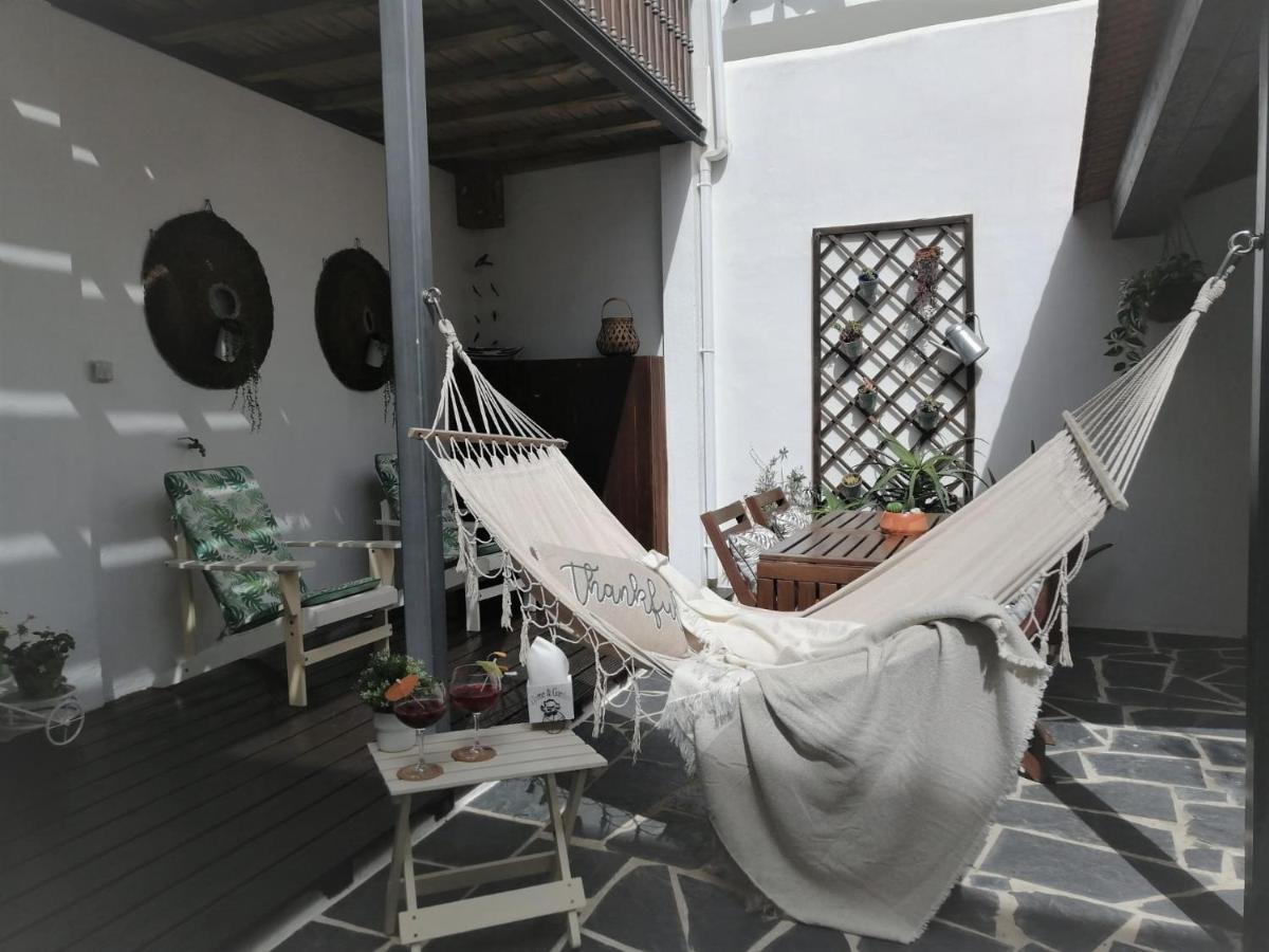 Courtyard House - Sun, Barbecue, Beach سيسيمبرا المظهر الخارجي الصورة